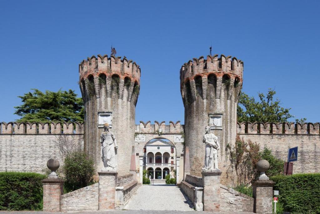 Marina'S Venice Garden Roncade Buitenkant foto